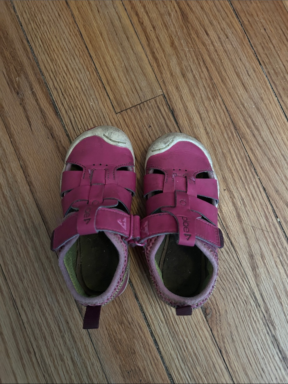 Fuschia Plae Closed-Toe Sandals